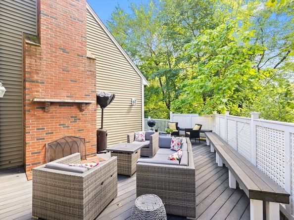 2 Langlee Rd, Hingham MA 02043
