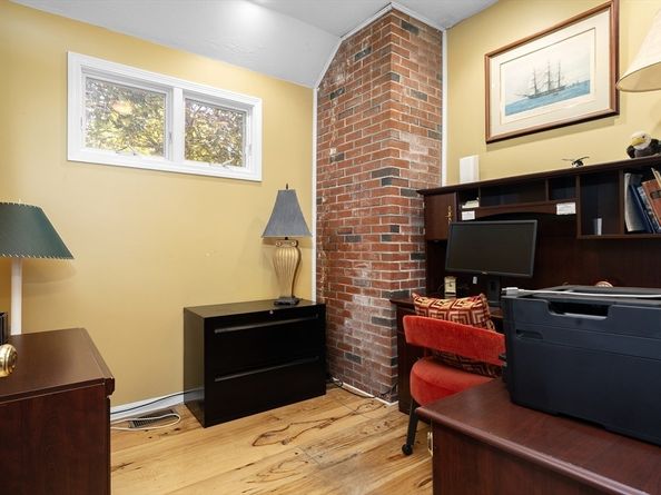 2 Langlee Rd, Hingham MA 02043