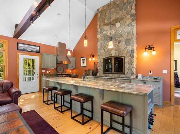 2 Langlee Rd, Hingham MA 02043