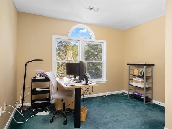 2 Langlee Rd, Hingham MA 02043