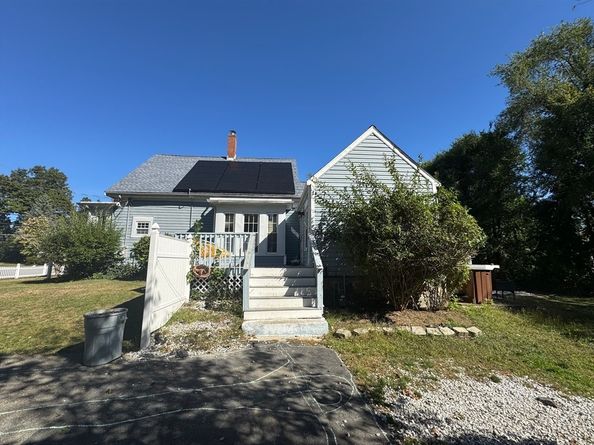 558 Ash St, Brockton MA 02301