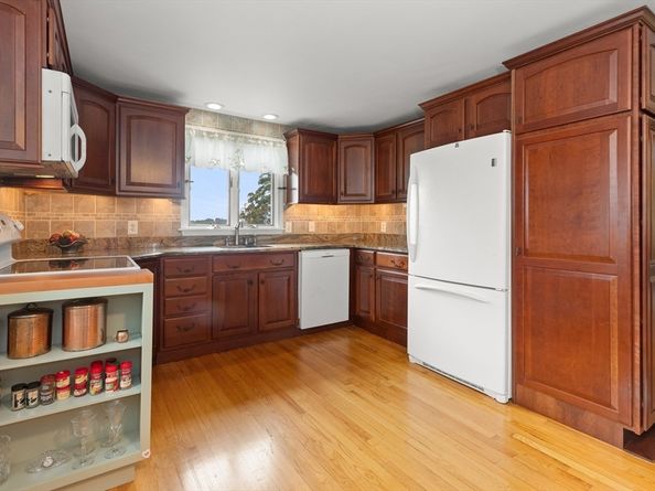 27 Temple Street, Melrose MA 02176