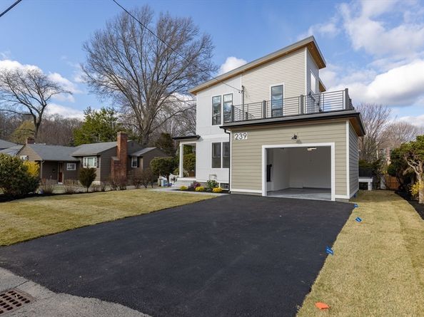 239 Mountain Ave, Arlington MA 02474