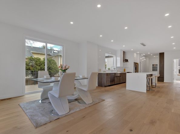 239 Mountain Ave, Arlington MA 02474