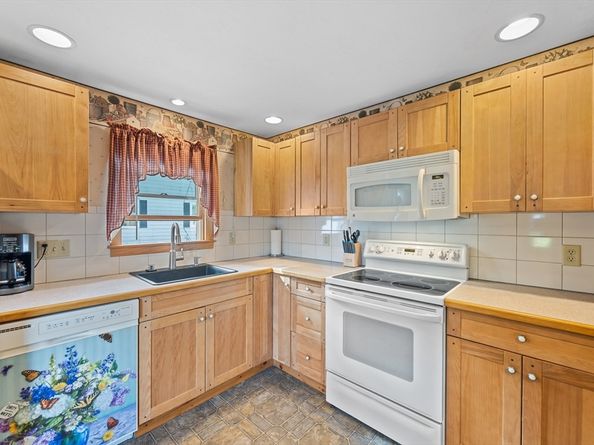 28 Granby Road, Worcester MA 01604