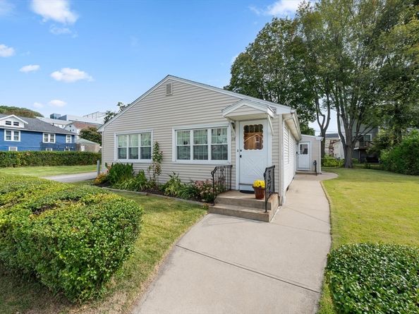 28 Granby Road, Worcester MA 01604