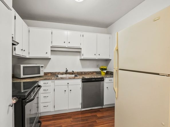 147 Milk Street 8, Westborough MA 01581