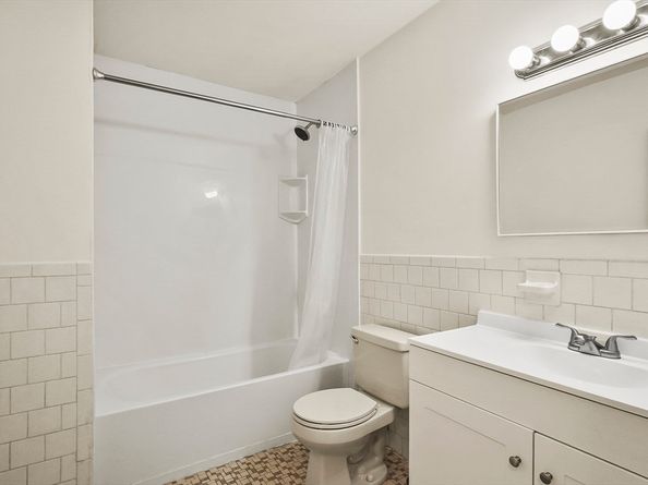 147 Milk Street 8, Westborough MA 01581