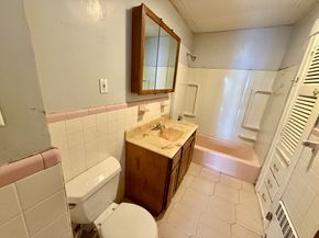 22 Baker St, Worcester MA 01603
