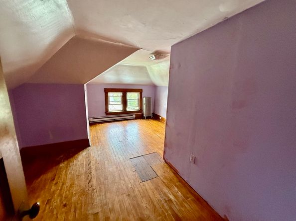 22 Baker St, Worcester MA 01603