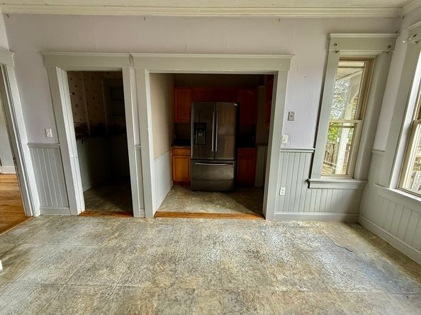 22 Baker St, Worcester MA 01603