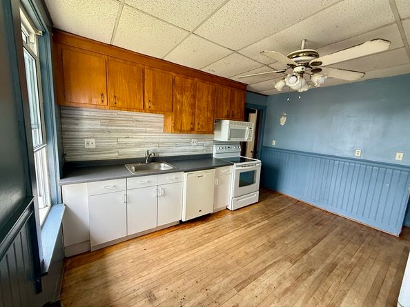22 Baker St, Worcester MA 01603