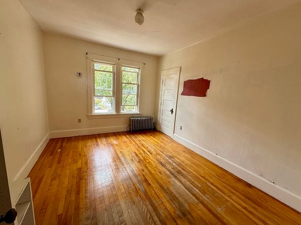 22 Baker St, Worcester MA 01603
