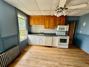 22 Baker St, Worcester MA 01603