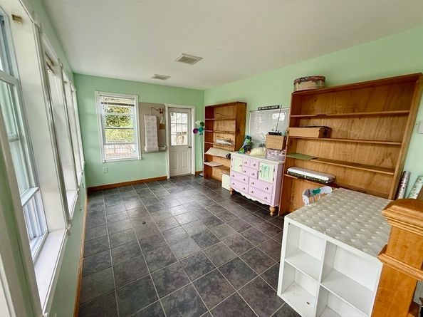 22 Baker St, Worcester MA 01603