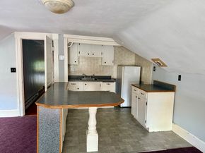 22 Baker St, Worcester MA 01603