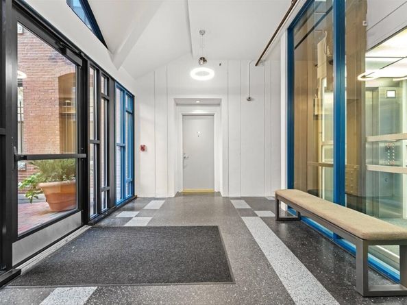 9-17 Harcourt St 503, Boston MA 02116