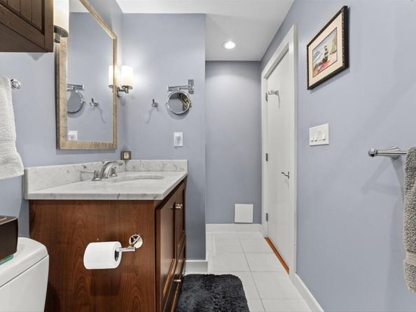 9-17 Harcourt St 503, Boston MA 02116