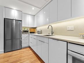 9-17 Harcourt St 503, Boston MA 02116