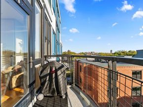 9-17 Harcourt St 503, Boston MA 02116