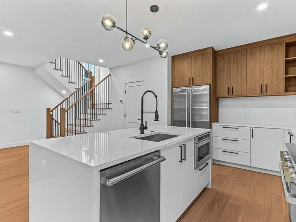 11 Bonner Ave 2, Medford MA 02155