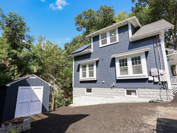218 Marshall St, Fitchburg MA 01420