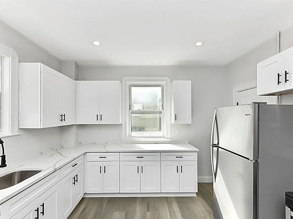 109 Walnut St, Somerville MA 02145