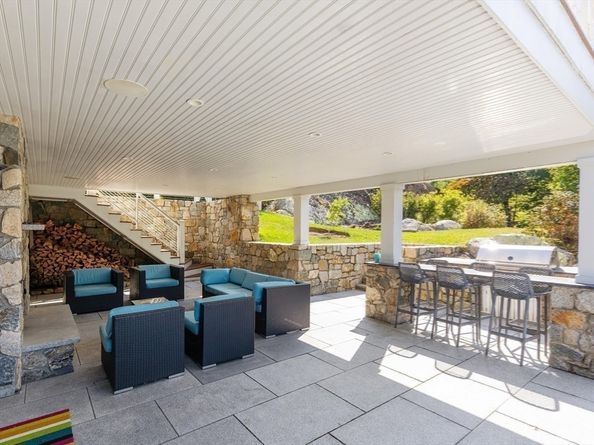 17 Mohawk Way, Cohasset MA 02025