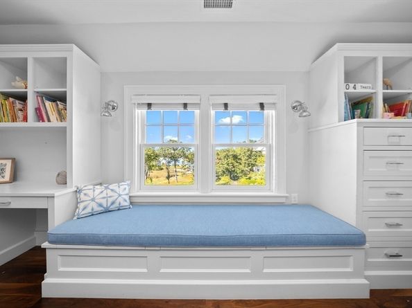 17 Mohawk Way, Cohasset MA 02025