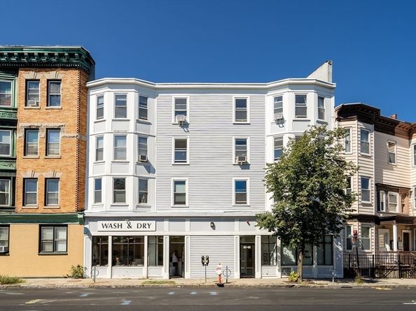 73 River St 4B, Cambridge MA 02139