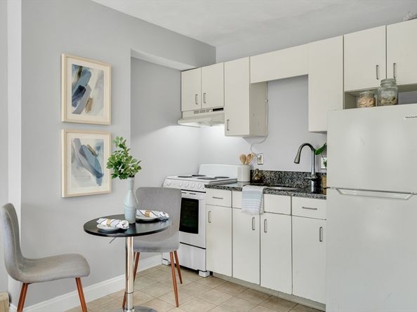 73 River St 4B, Cambridge MA 02139
