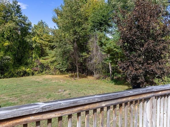 41 Hill St, Leominster MA 01453