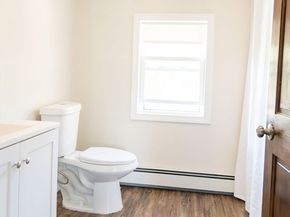 41 Hill St, Leominster MA 01453