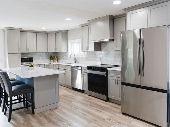 41 Hill St, Leominster MA 01453