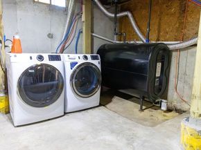 41 Hill St, Leominster MA 01453