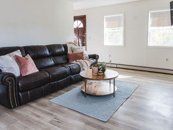 41 Hill St, Leominster MA 01453