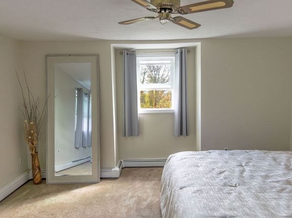 41 Hill St, Leominster MA 01453