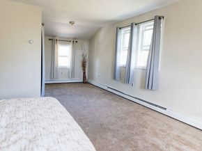 41 Hill St, Leominster MA 01453