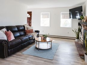 41 Hill St, Leominster MA 01453