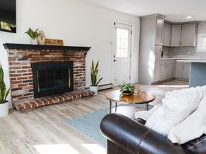 41 Hill St, Leominster MA 01453