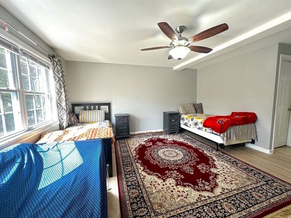 14 Browns Brook Rd, Webster MA 01570