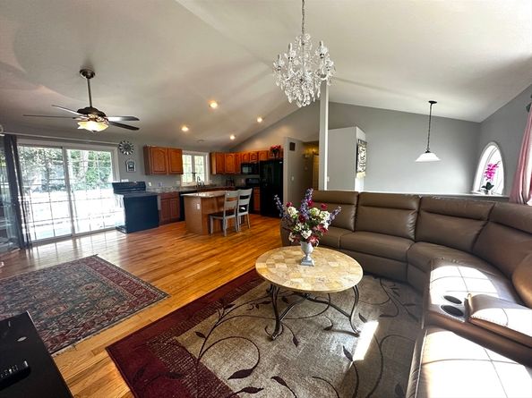 14 Browns Brook Rd, Webster MA 01570