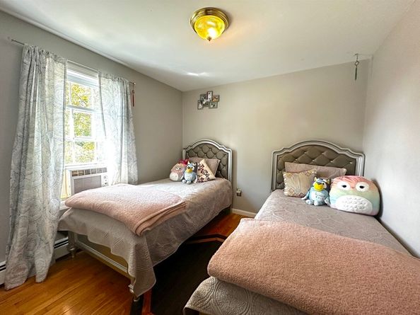 14 Browns Brook Rd, Webster MA 01570