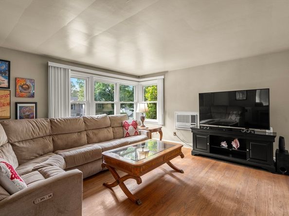 5 Manila St, Worcester MA 01602
