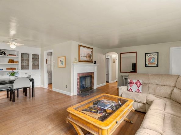 5 Manila St, Worcester MA 01602