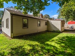 5 Manila St, Worcester MA 01602