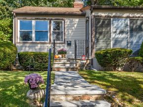 5 Manila St, Worcester MA 01602