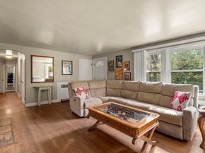5 Manila St, Worcester MA 01602