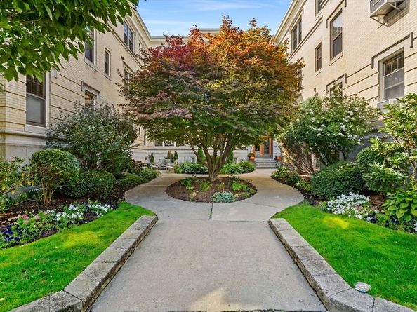 38 Kilsyth Rd 21, Brookline MA 02445