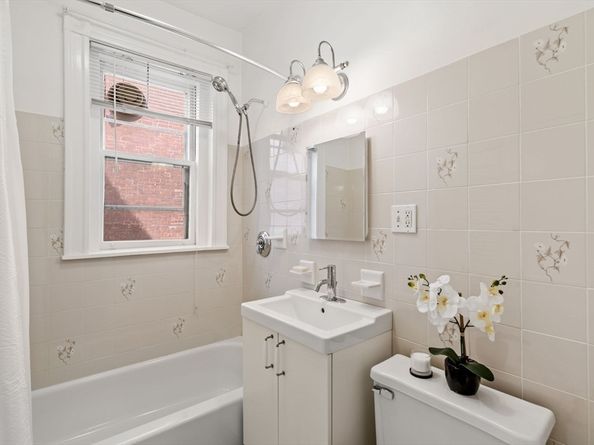 38 Kilsyth Rd 21, Brookline MA 02445